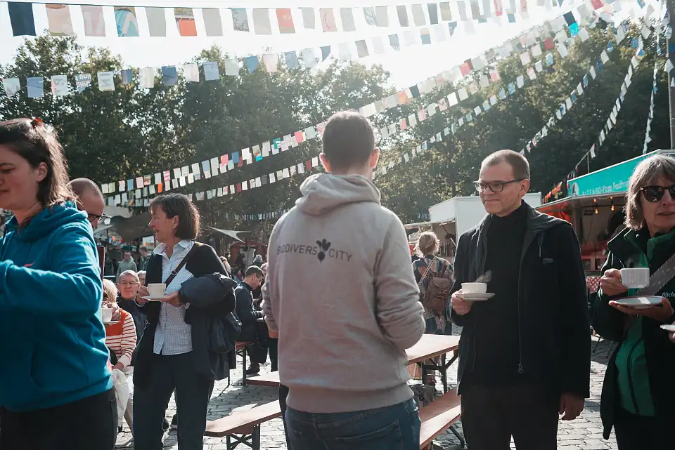 Staatsrat Jan Fries im Gespr&auml;ch mit Maximilian Schupp vom Team der BioStadt