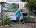 Bauernladen Ostertor: Nadia Bremer informiert über ihr Praxisprojekt für eine klimaangepasste Landwirtschaft.